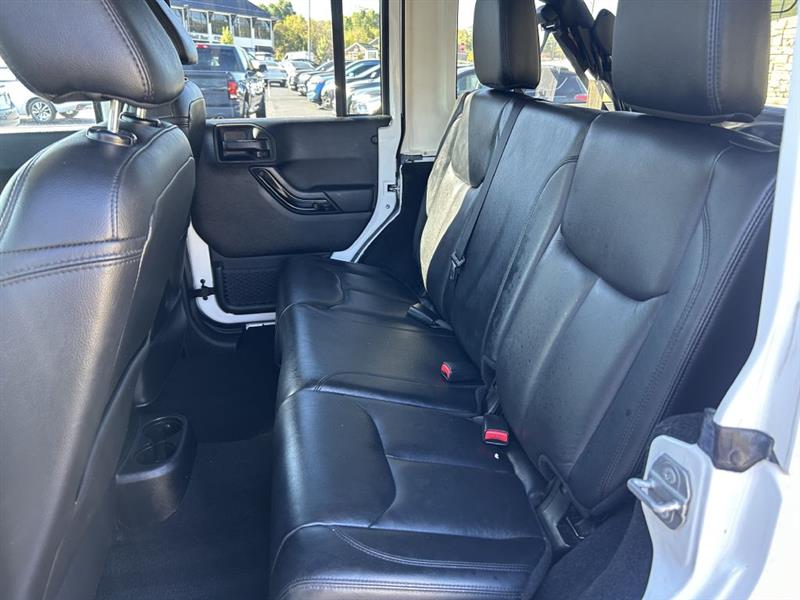 Jeep Wrangler Unlimited Sahara 4WD 2015