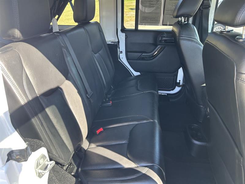 Jeep Wrangler Unlimited Sahara 4WD 2015