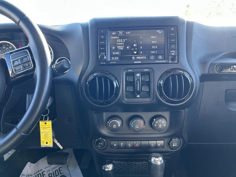 Jeep Wrangler Unlimited Sahara 4WD 2015