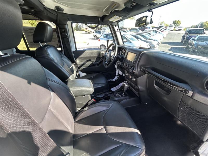 Jeep Wrangler Unlimited Sahara 4WD 2015