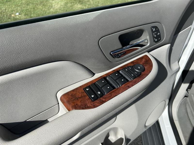 Chevrolet Suburban LTZ 1500 4WD 2009