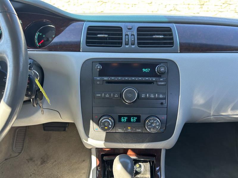 Buick Lucerne CXL 2011