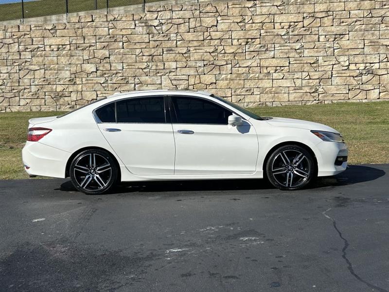 Honda Accord Touring V6 Sedan 6-Spd AT 2017