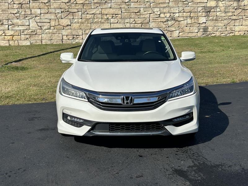 Honda Accord Touring V6 Sedan 6-Spd AT 2017