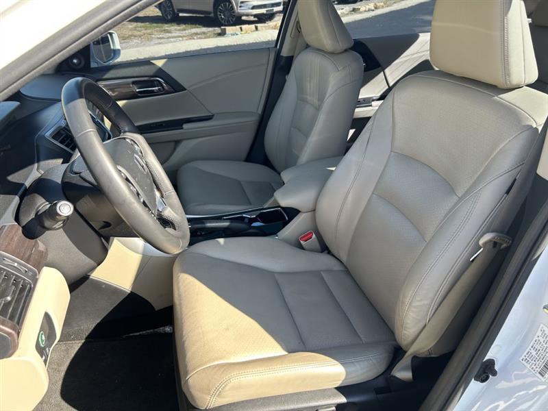 Honda Accord Touring V6 Sedan 6-Spd AT 2017