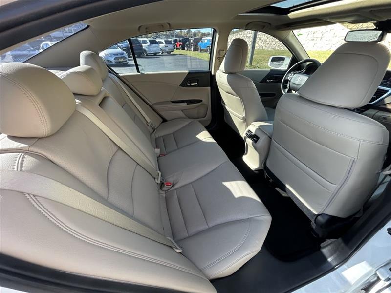 Honda Accord Touring V6 Sedan 6-Spd AT 2017