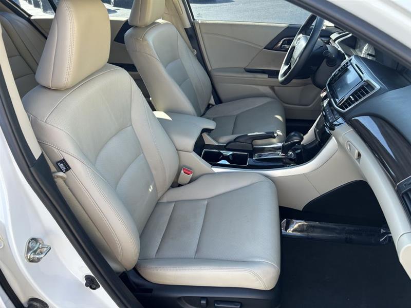 Honda Accord Touring V6 Sedan 6-Spd AT 2017