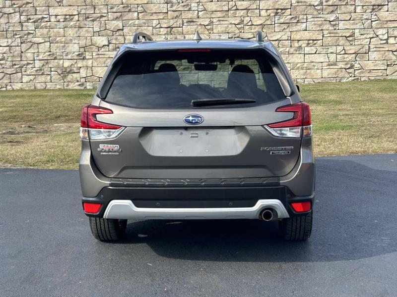 2020 Subaru Forester Touring photo 3