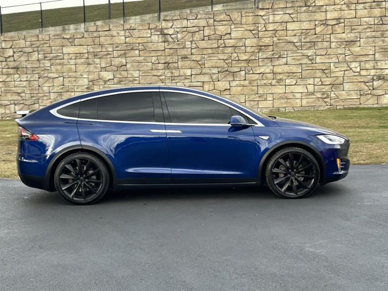 2016 Tesla Model X 90D photo 3