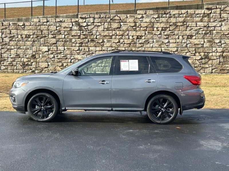 2018 Nissan Pathfinder S photo 2