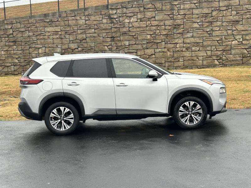 2021 Nissan Rogue SV AWD photo 3