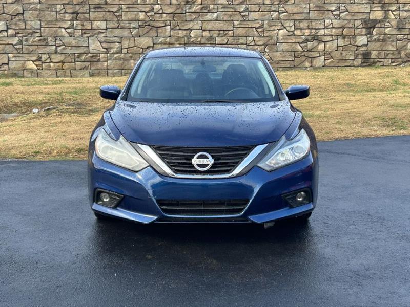 2016 Nissan Altima 2.5 photo 4