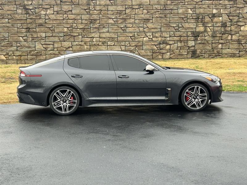 2022 Kia Stinger GT1 photo 2