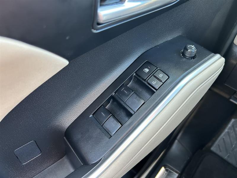 2023 Toyota Highlander Limited Platinum XLE XSE photo 2