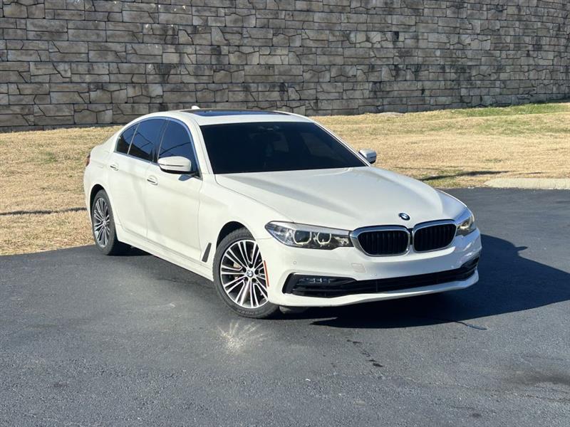2018 BMW 5 Series 540i's photo
