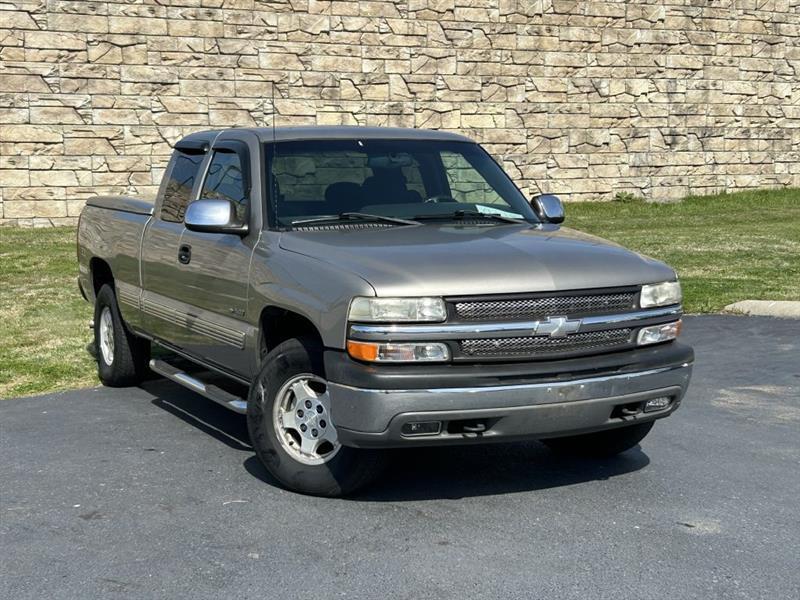 2002 Chevrolet Silverado 1500 LT Ext. Cab Long Bed 4WD