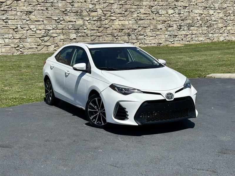 2017 Toyota Corolla SE AT's photo