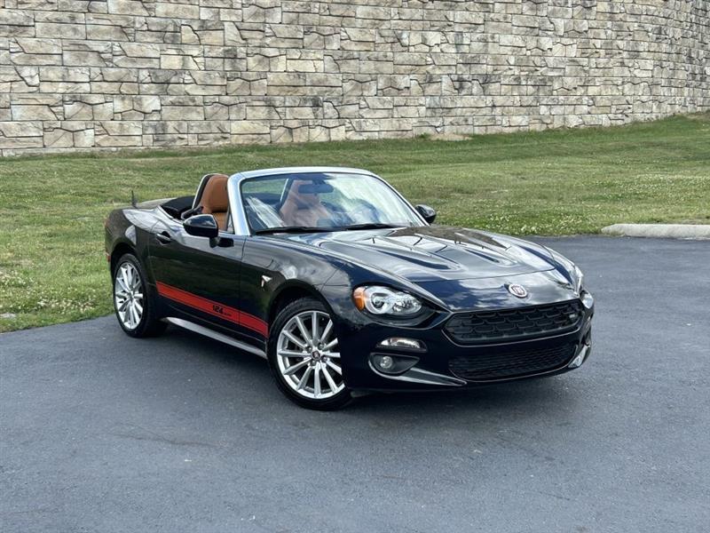 2017 FIAT 124 Spider 1.4 Lusso's photo