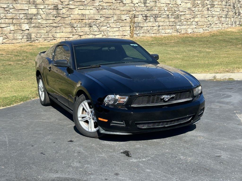 2010 Ford Mustang 2dr Cpe V6