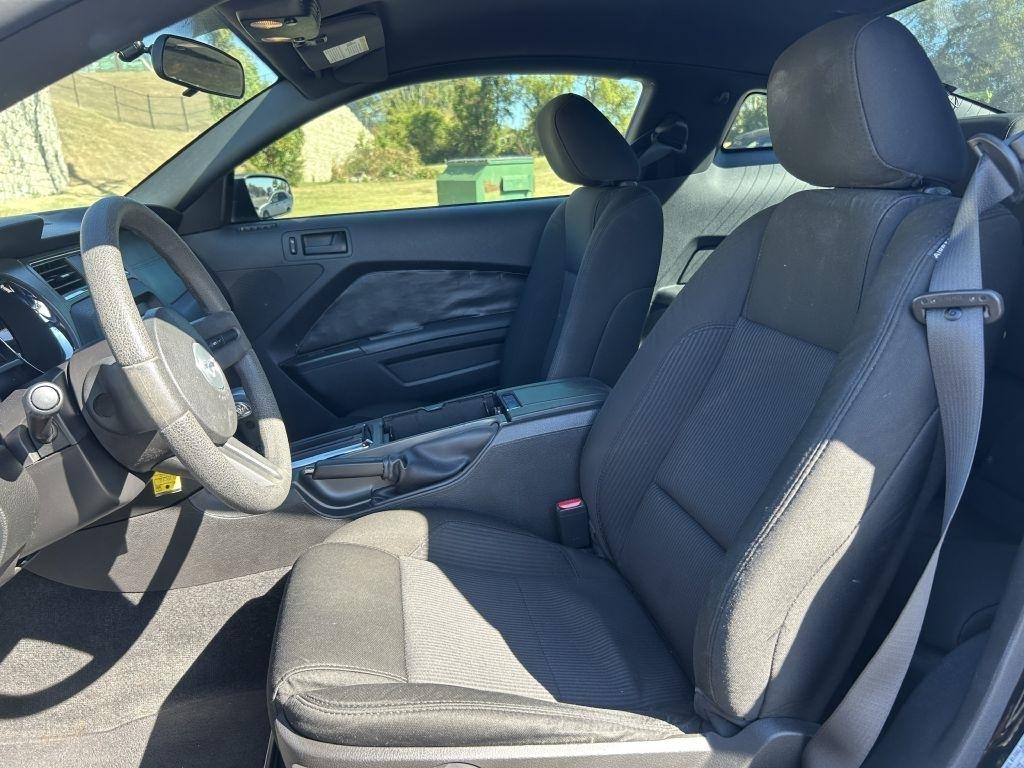 Ford Mustang 2dr Cpe V6 2010