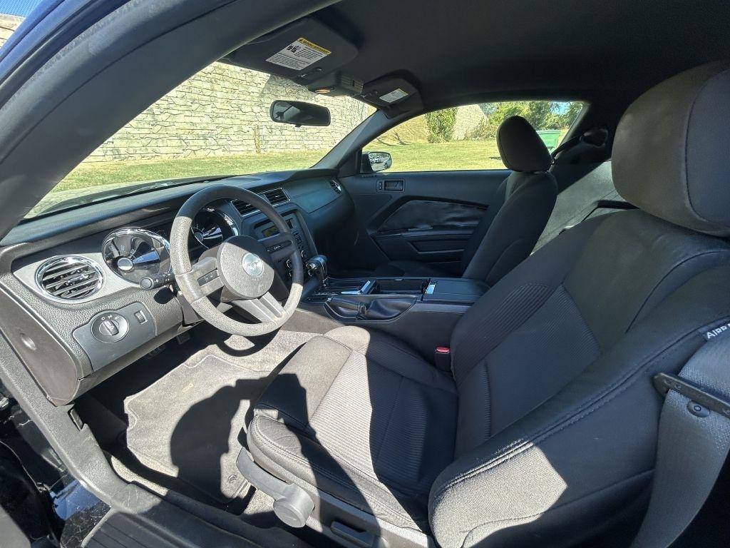 Ford Mustang 2dr Cpe V6 2010