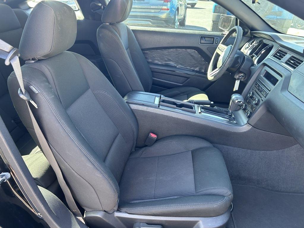 Ford Mustang 2dr Cpe V6 2010