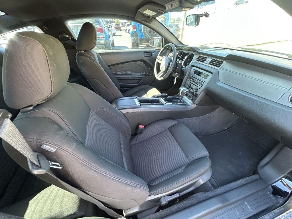 Ford Mustang 2dr Cpe V6 2010