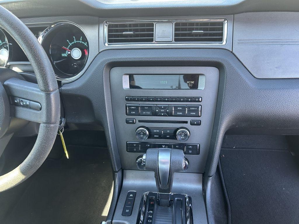Ford Mustang 2dr Cpe V6 2010