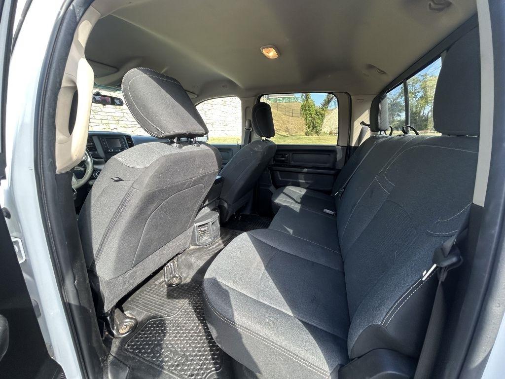 RAM 2500 Tradesman 4x4 Crew Cab 6'4" Box 2020
