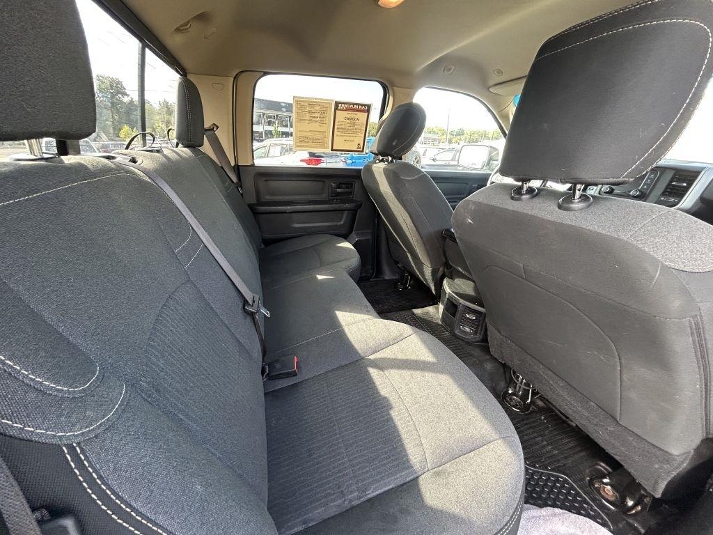 RAM 2500 Tradesman 4x4 Crew Cab 6'4" Box 2020