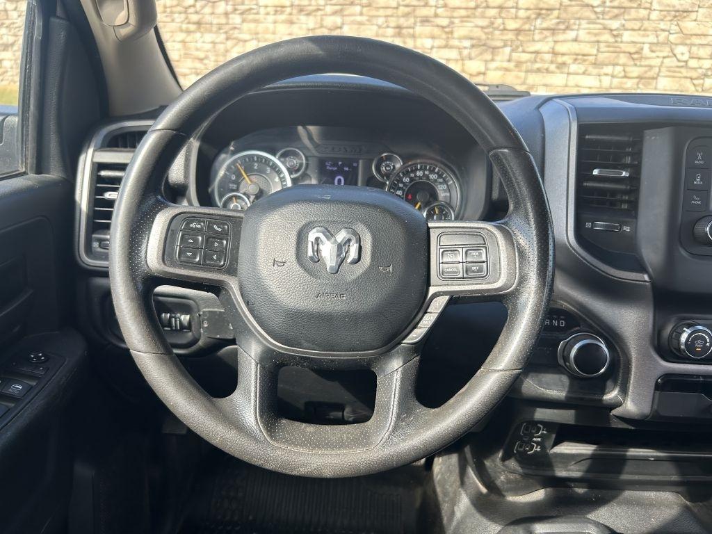RAM 2500 Tradesman 4x4 Crew Cab 6'4" Box 2020