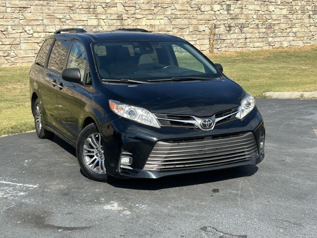 2020 Toyota Sienna XLE Auto Access Seat FWD 7-Passenger (Natl)