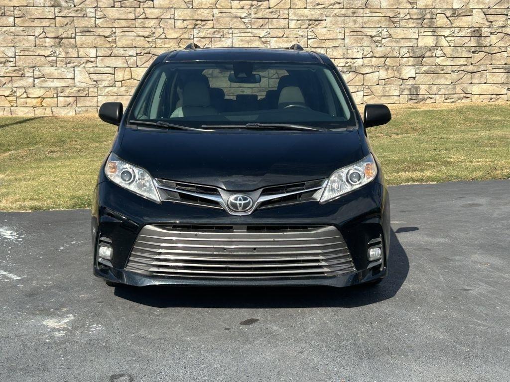 Toyota Sienna XLE Auto Access Seat FWD 7-Passenger (Natl) 2020