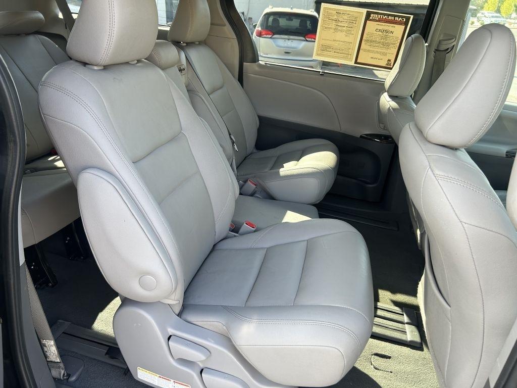 Toyota Sienna XLE Auto Access Seat FWD 7-Passenger (Natl) 2020