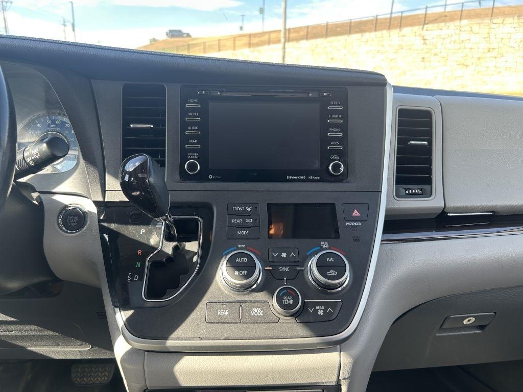 Toyota Sienna XLE Auto Access Seat FWD 7-Passenger (Natl) 2020