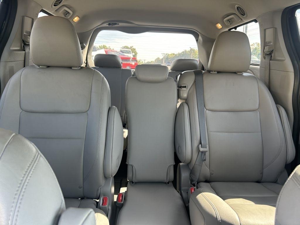 Toyota Sienna XLE Auto Access Seat FWD 7-Passenger (Natl) 2020