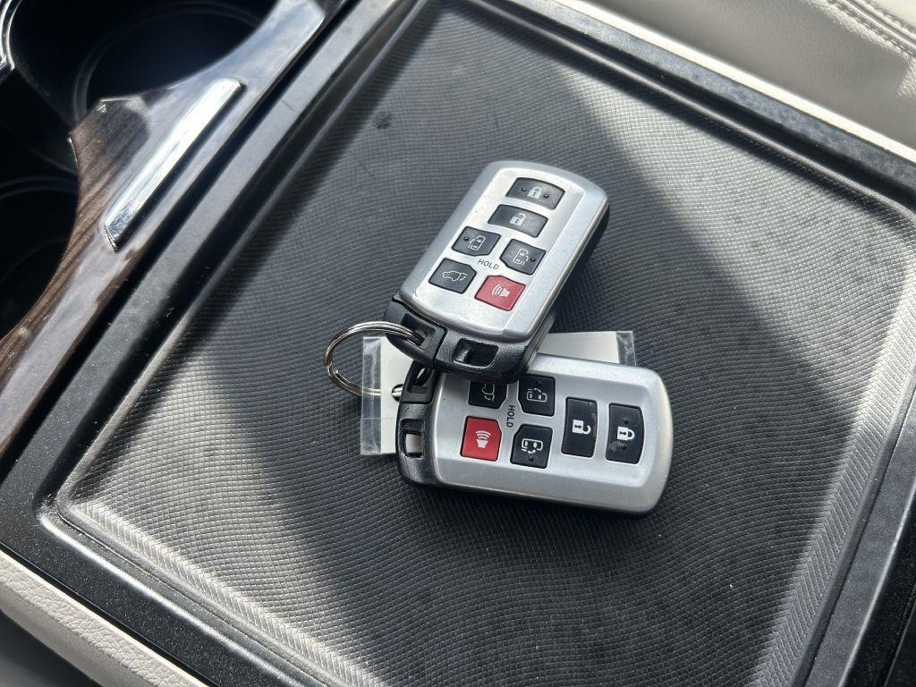 Toyota Sienna XLE Auto Access Seat FWD 7-Passenger (Natl) 2020