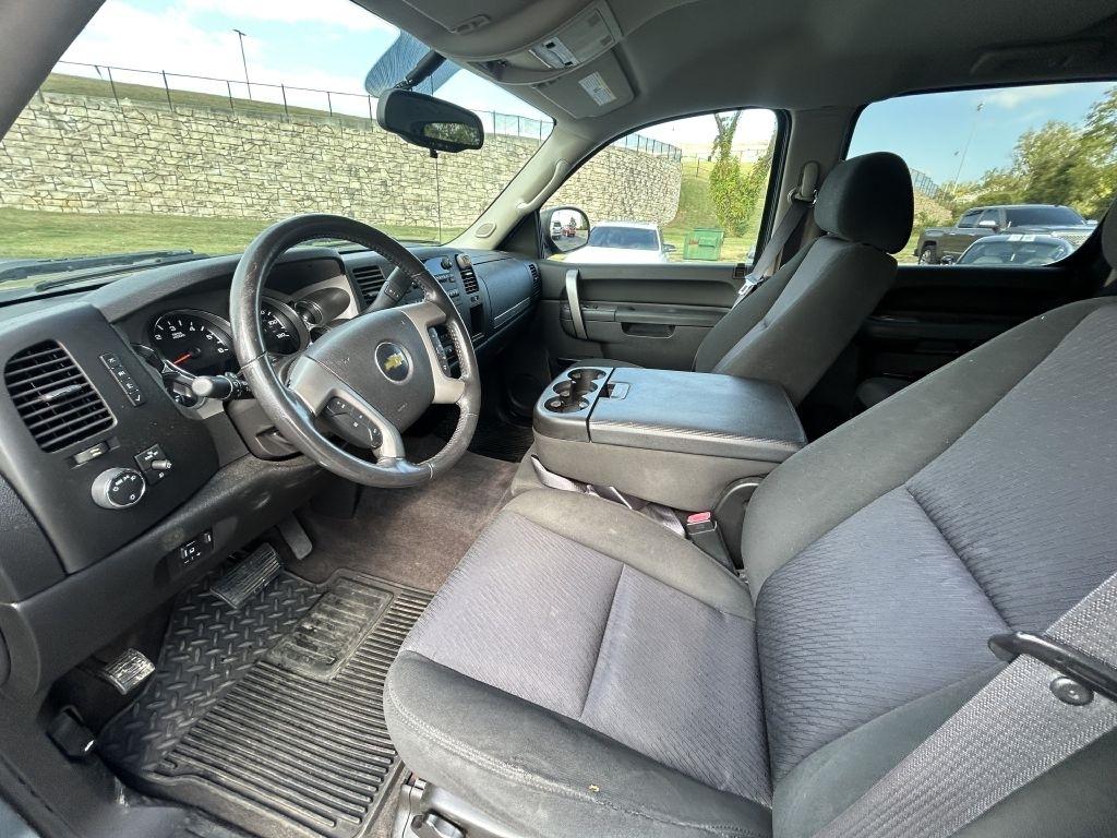 Chevrolet Silverado 1500 4WD Crew Cab 143.5" LT 2011
