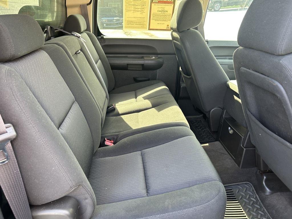 Chevrolet Silverado 1500 4WD Crew Cab 143.5" LT 2011