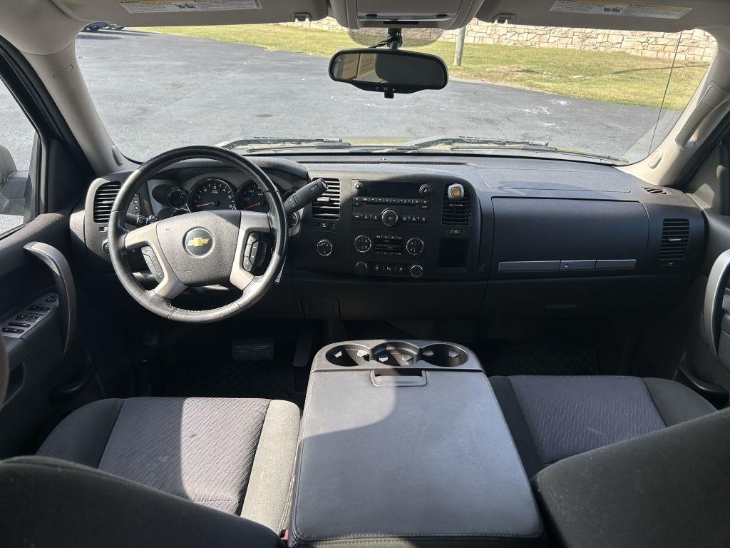 Chevrolet Silverado 1500 4WD Crew Cab 143.5" LT 2011