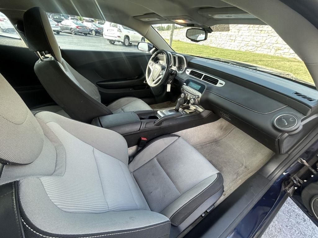 Chevrolet Camaro 2dr Cpe 1LT 2012