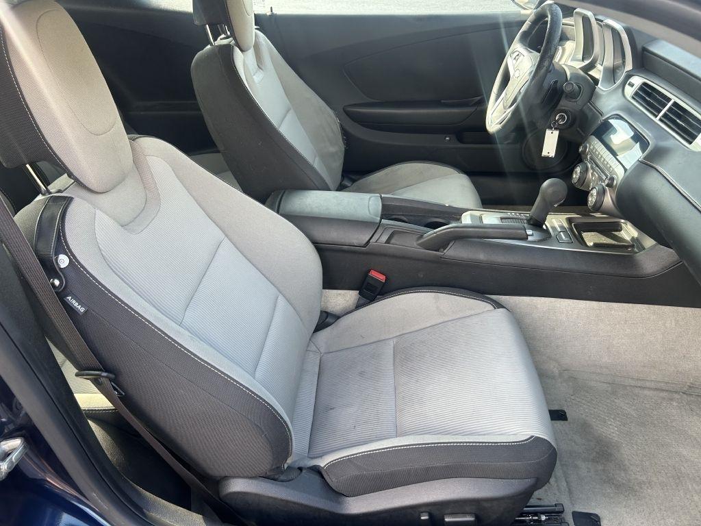 Chevrolet Camaro 2dr Cpe 1LT 2012