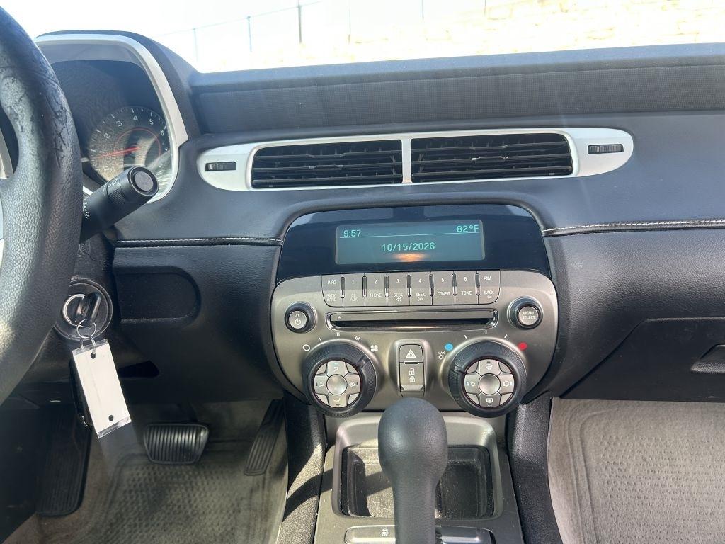 Chevrolet Camaro 2dr Cpe 1LT 2012