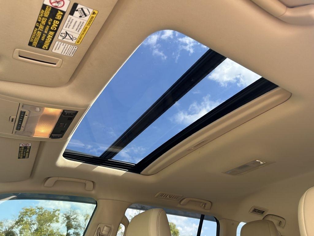 Lexus LX 570 4WD 4dr 2013