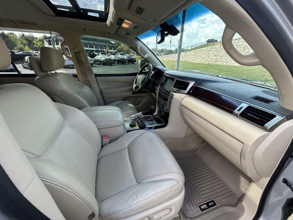 Lexus LX 570 4WD 4dr 2013