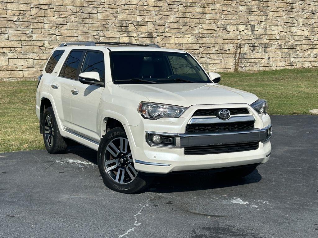 Toyota 4Runner TRD Off Road Premium 4WD (Natl) 2018