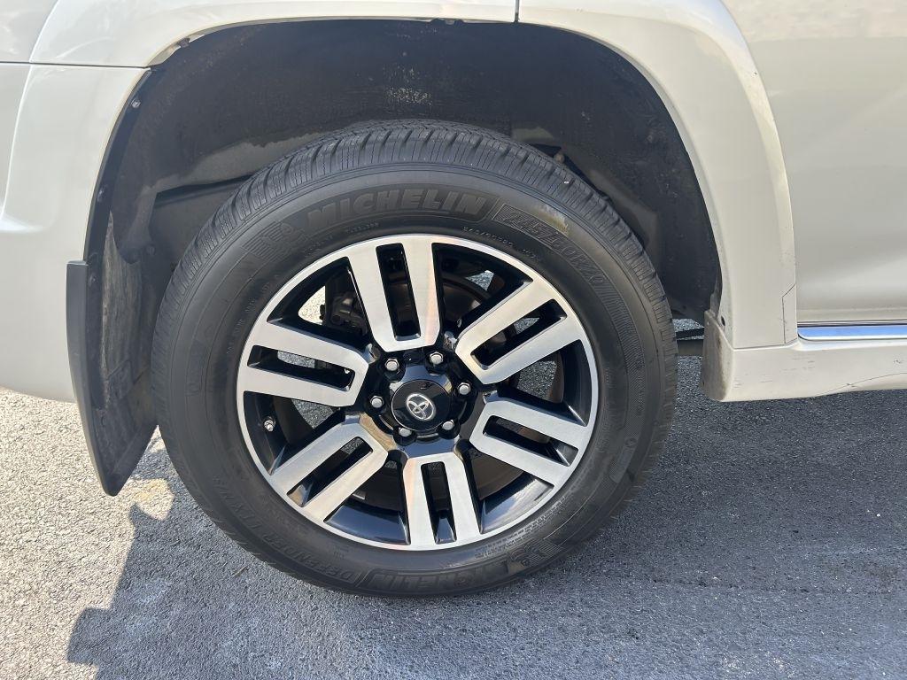 Toyota 4Runner TRD Off Road Premium 4WD (Natl) 2018
