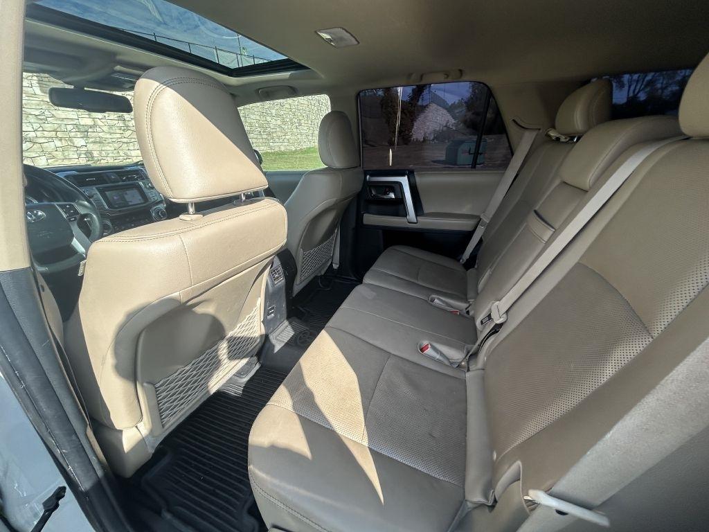 Toyota 4Runner TRD Off Road Premium 4WD (Natl) 2018