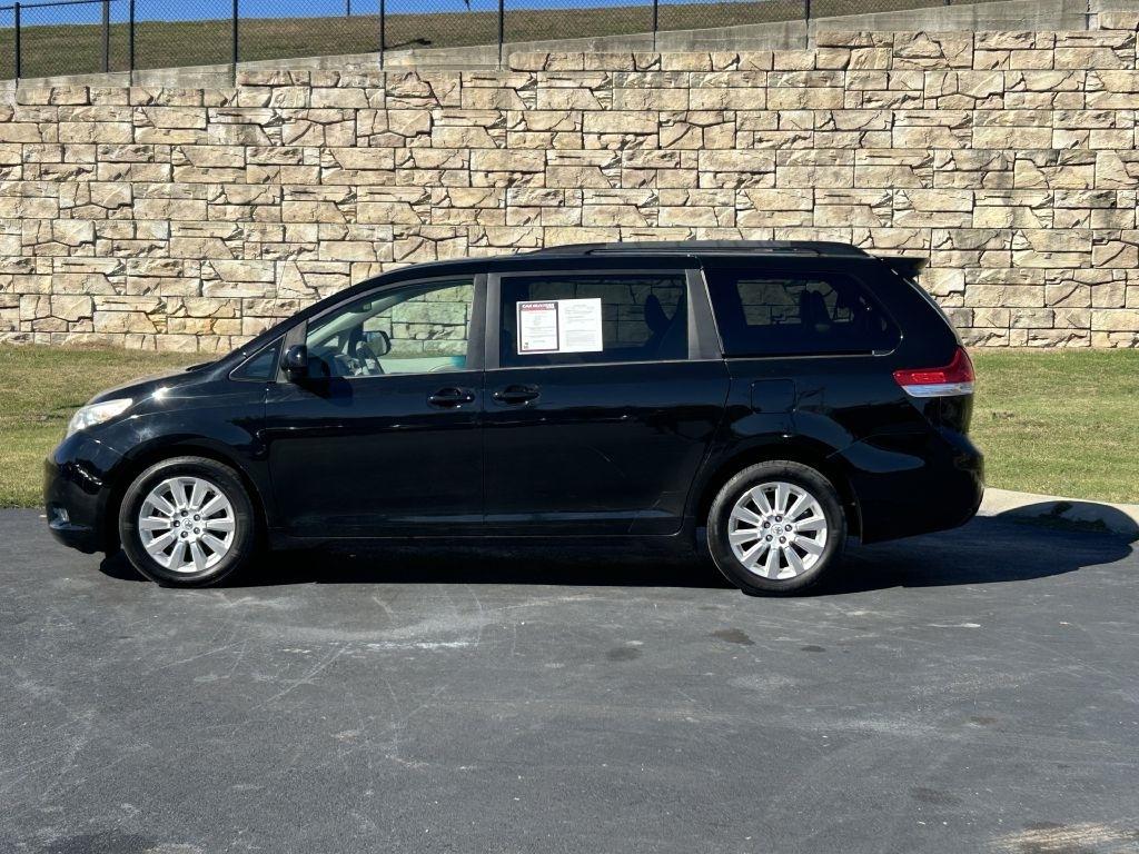 Toyota Sienna 5dr 7-Pass Van V6 Ltd AWD (Natl) 2014