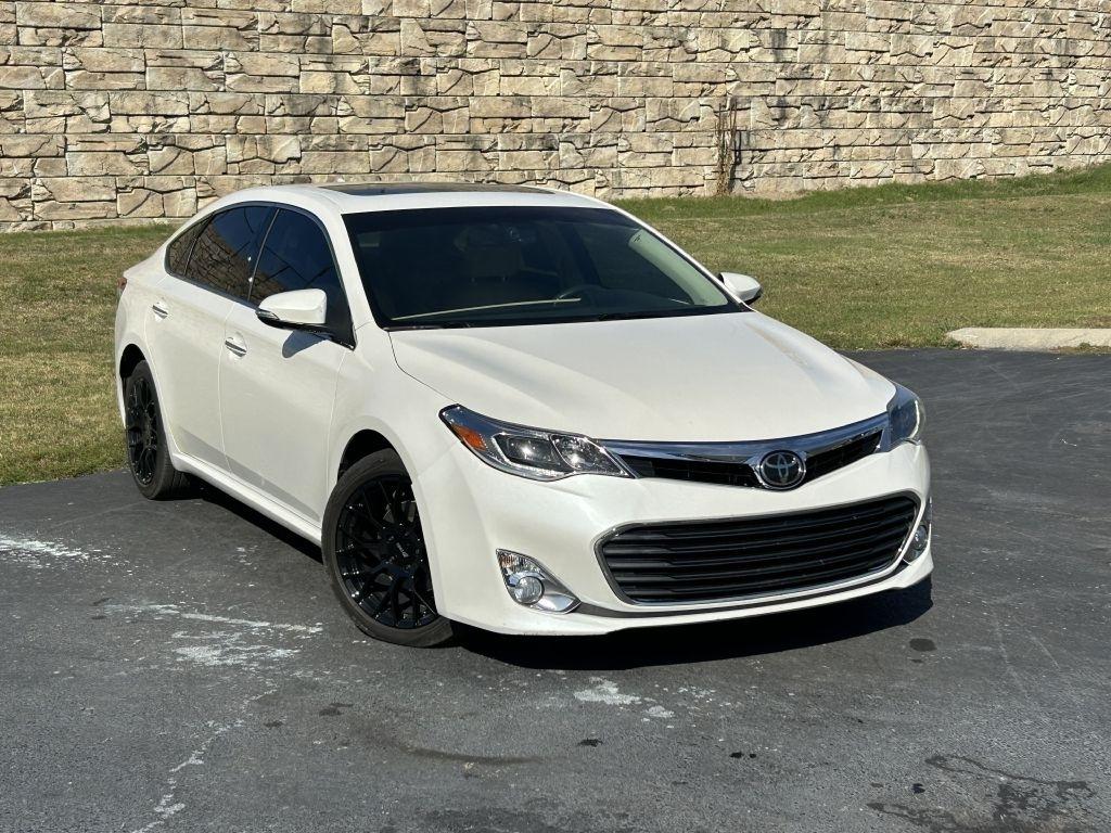 2013 Toyota Avalon 4dr Sdn XLE (Natl)